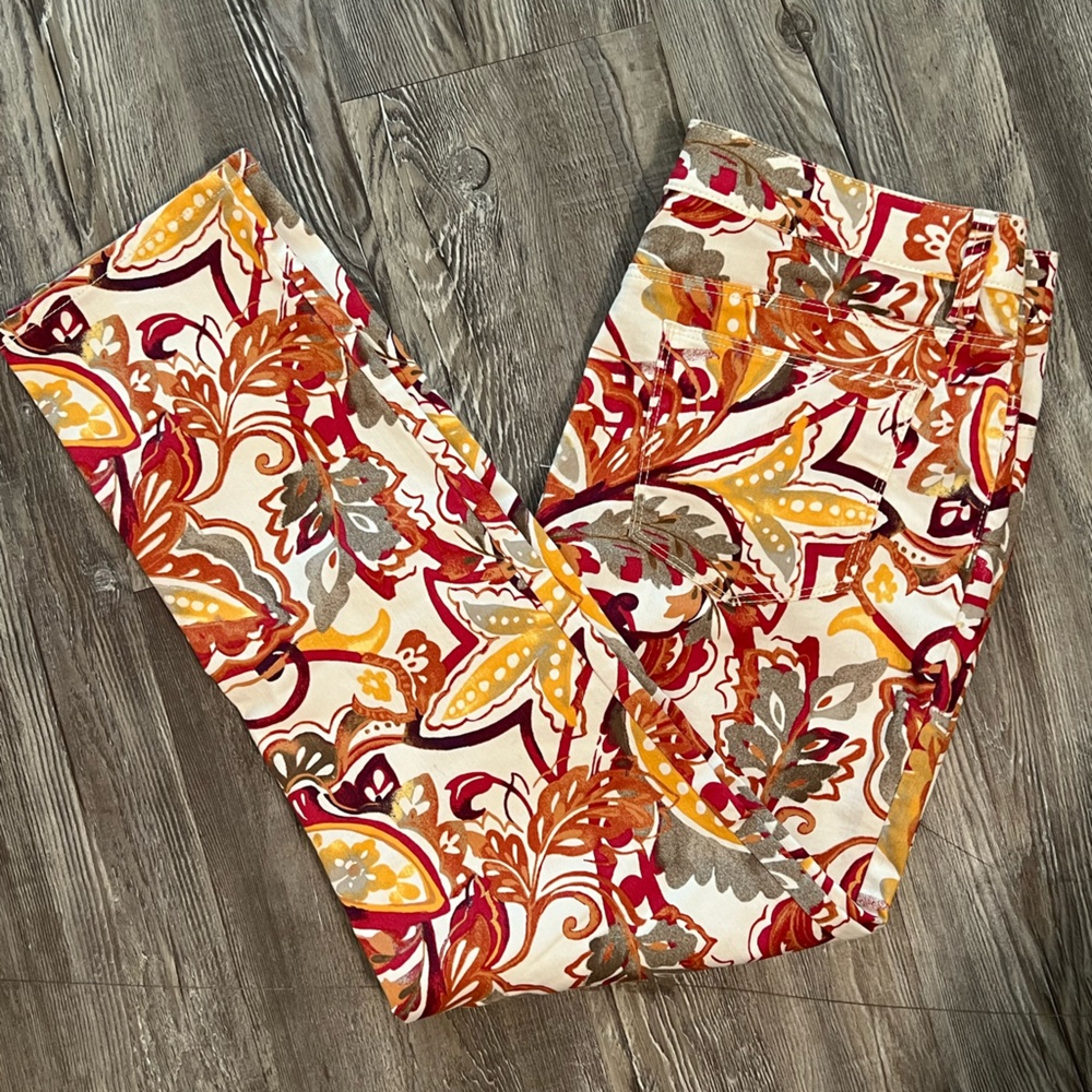 CHICO’S | Girlfriend Slim Leg Ankle Jeans Paisley Print